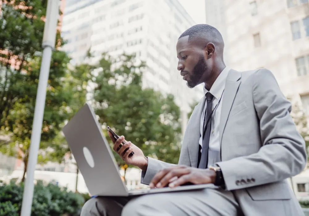 strategi personal branding di linkedin professional using linkedin on